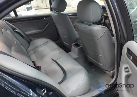 2004 BMW 325Xi Xi z USA, uszkodzony, nr VIN WBAEU33404PM61431